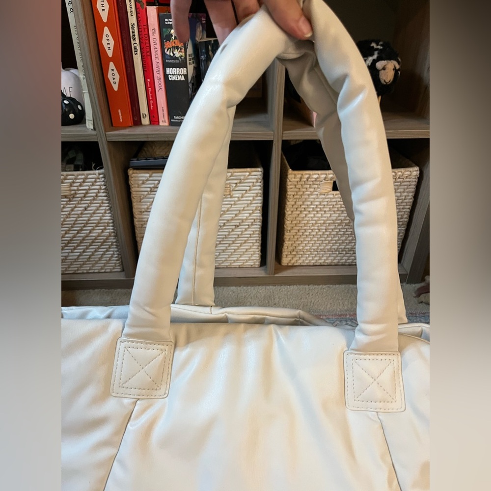 NWT H&M White Puffer Tote Bag Large - Picture 7 of 15